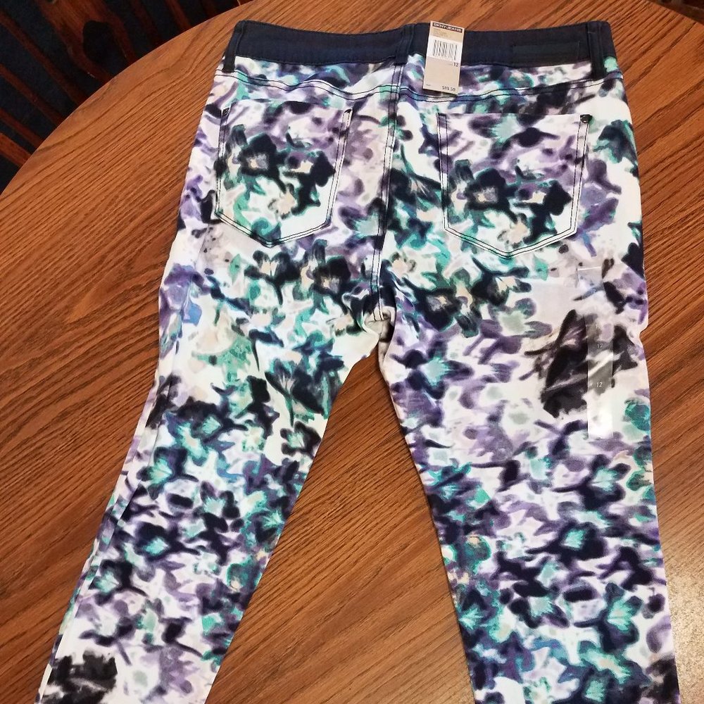 NEW! DKNY multi floral pattern skinny jeans